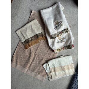 New designer hand towels, bath mat and matching soap dispenser 7pcs